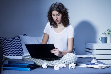 E-posta göndermeyi unuttum!