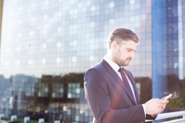 Adam ve iş davaları