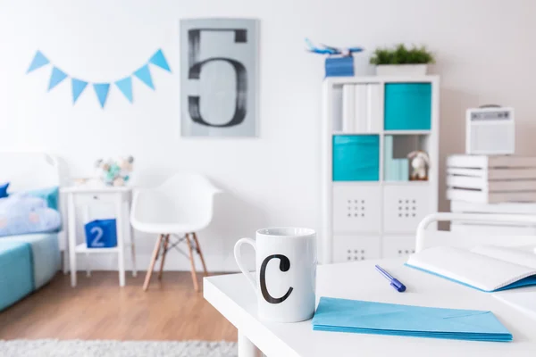 Chambre contemporaine élégante de petit étudiant — Photo