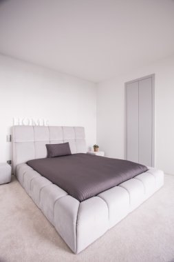 Modern minimalist yatak odası