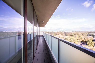 Panoramik balkon resmini