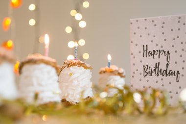 Doğum günü partisi için taze aperatifler