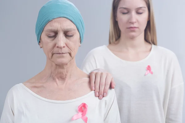 Transmitir el cáncer de mama de generación en generación — Foto de Stock