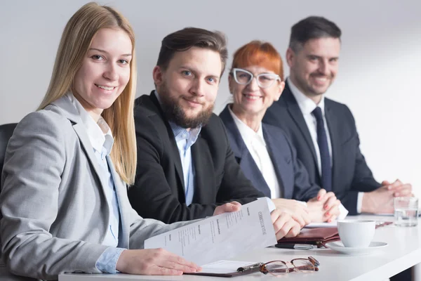 Väntar på prefekten kandidat för jobbet — Stockfoto