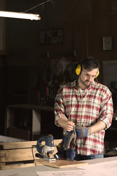 Trabalho para homens reais — Fotografia de Stock