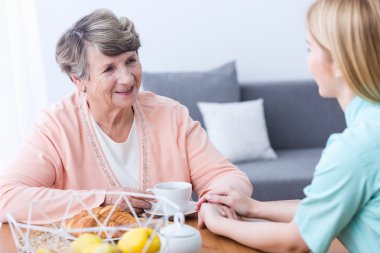 Kıdemli Sağlık afflictions ile 