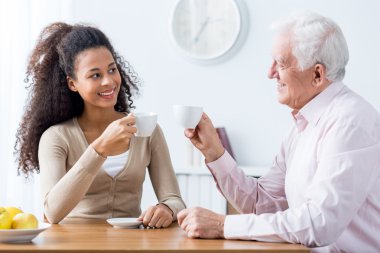 Kahve ile kuşaklararası tartışma