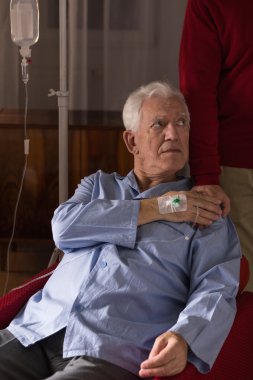 Kritik hastalığı olan adam