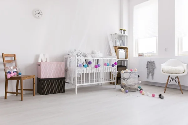 Habitación como esta es una buena opción para cada niña — Foto de Stock