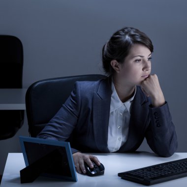 Ofiste çalışan kadın.