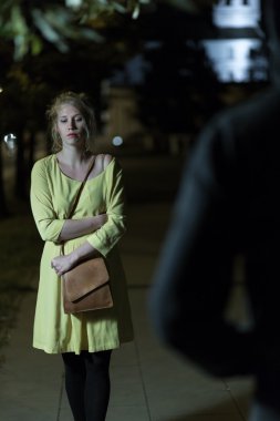 Hırsız cüzdanını çalmaya devam