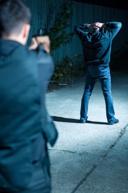 Özel Ajan gangster sonra takip