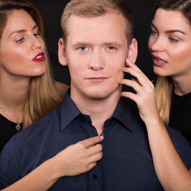 Duygusal ve aşk üçgeni