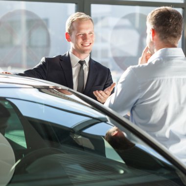 Araba hakkında konuşmak 