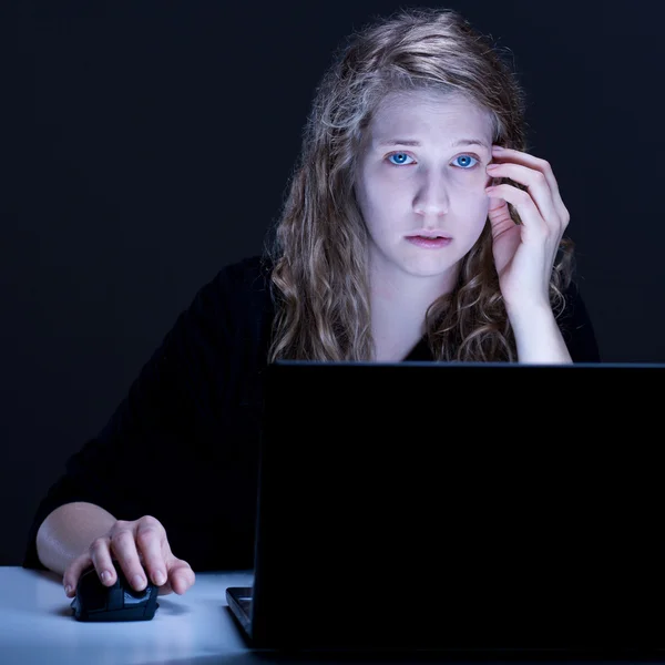 Scared and worried woman — Stock Photo, Image