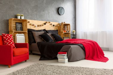 Çağdaş tarzda ferah yatak odası