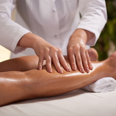 eller erkek buzağı Masaj