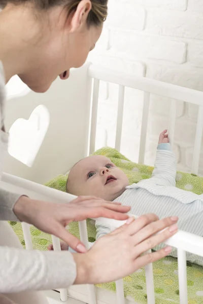 Sempre felice di vedere la sua mamma ! — Foto Stock