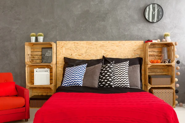 Красива спальня гарантія хорошого сну — стокове фото