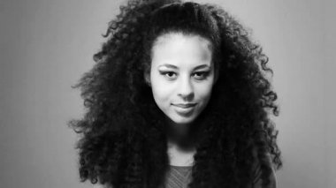 Espri anlayışı olan kadın