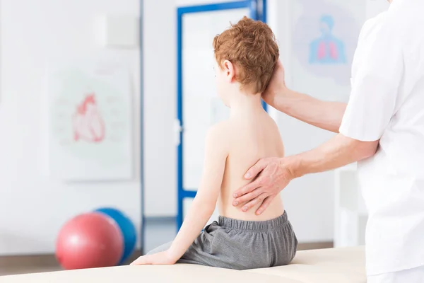Boy with scoliosis during rehabilitation — Stock Photo, Image