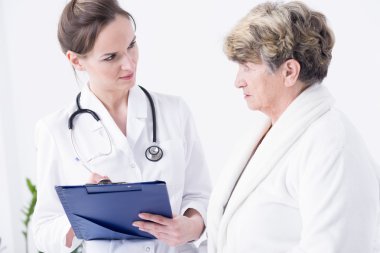 Bir tanı ve tedavi planı oluşturması gerekir...