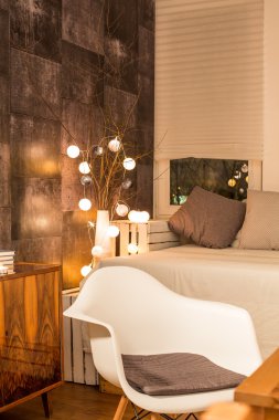 Sıcak ışıklar rahat bir duygu oluşturmak