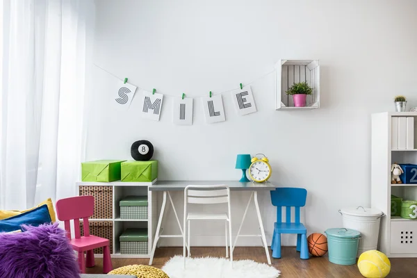 Breng op de kleur voor kinderen — Stockfoto