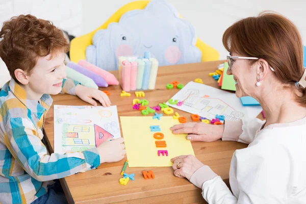 Escola em casa pode ser divertido — Fotografia de Stock