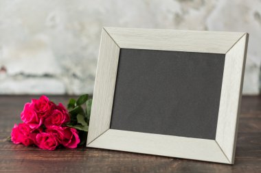 Bu güller senin için annesin