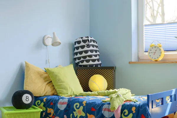 Yatak köşe dinlenmesi için davet