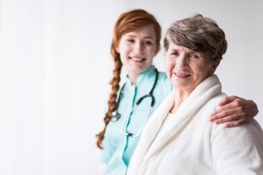 Yararlı doktor ve içerik hasta 