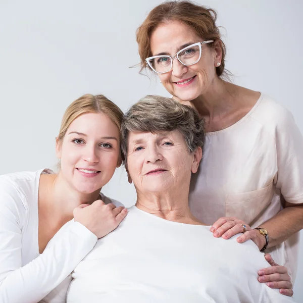 Kuşaklararası kadın ilişkisi 