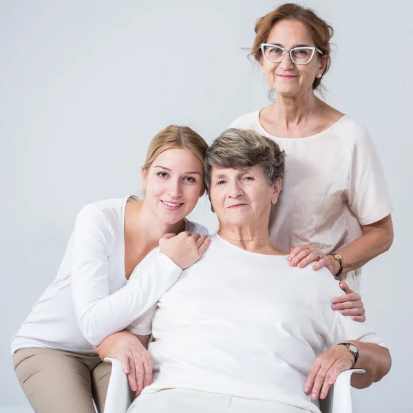 Mujeres miembros de la familia —  Fotos de Stock