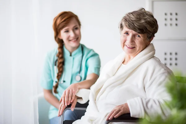 Woman during hospital treatment — Stock Photo, Image