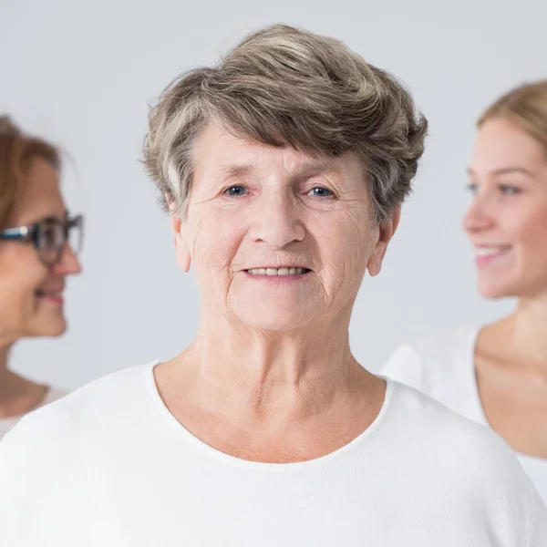 Famiglia multigenerazione insieme — Foto Stock