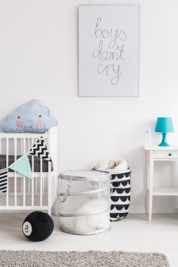 Yeni doğan'ın dostu dünya kartpostal