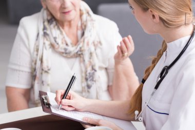 Tıbbi geçmişini kontrol