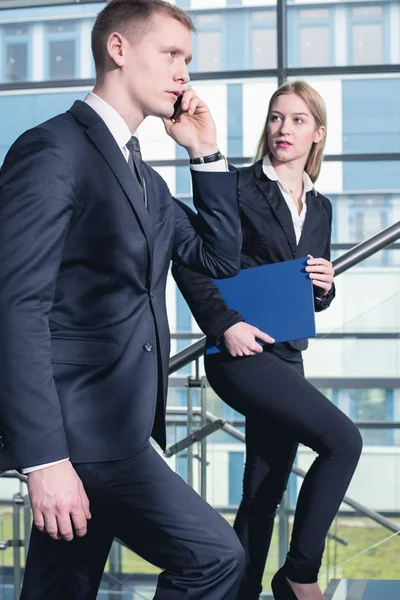 Sie warten seit Tagen auf diesen Anruf — Stockfoto