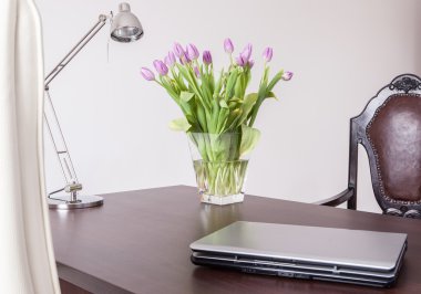 Çalışma alanında modern lüks ofis