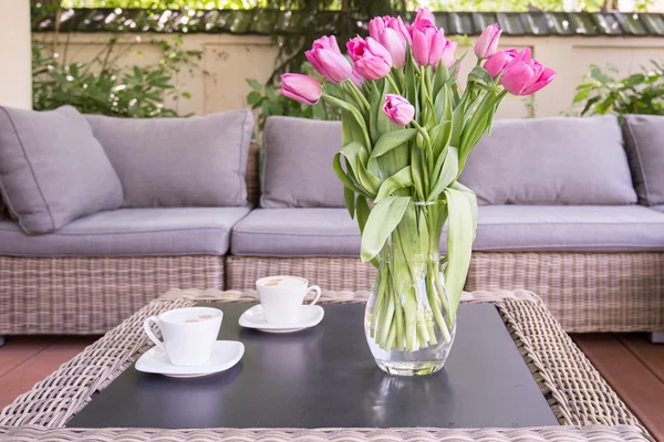 Ramo de tulipanes de rosa — Foto de Stock