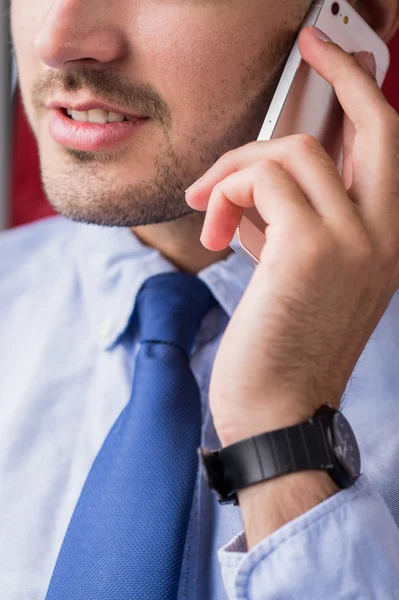 Avoir un appel téléphonique — Photo