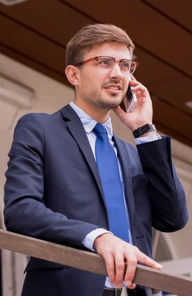 In gesprek met medewerker — Stockfoto