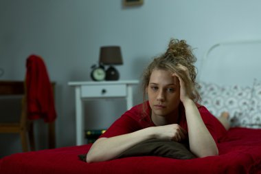 Melankoli yalnız kız