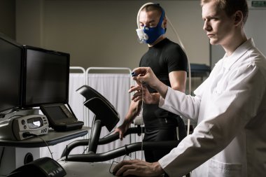 Güç testi sırasında işbirliği