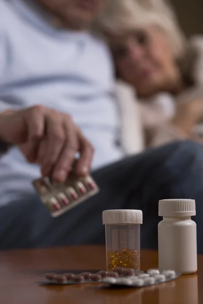 Vergeet niet om een medicijn — Stockfoto