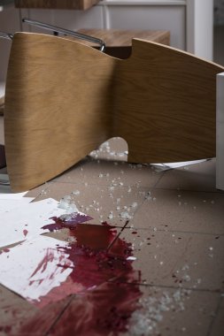 Burada kötü bir şey oldu