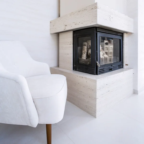 Fireplace in the living room in an elegant home — Stock Photo, Image