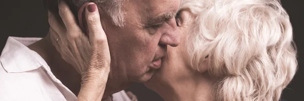 Kissing husband tenderly — Stock Photo, Image