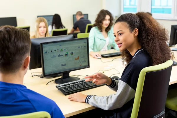 Könnten Sie mir bei diesem Projekt helfen?? — Stockfoto